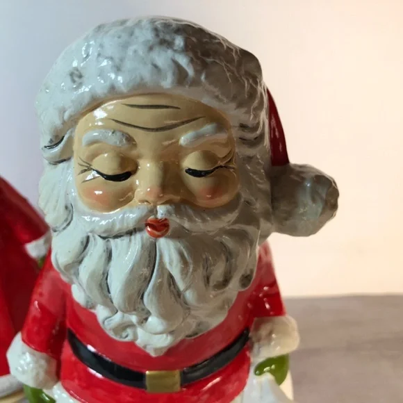 Vintage Mr. & Mrs. Santa Claus Musical Kissing 8”Christmas Rare Japan HTF - Picture 4 of 13